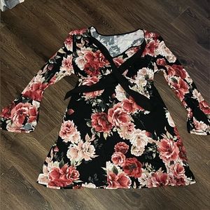 Large Xhilaration black and flower dress like new